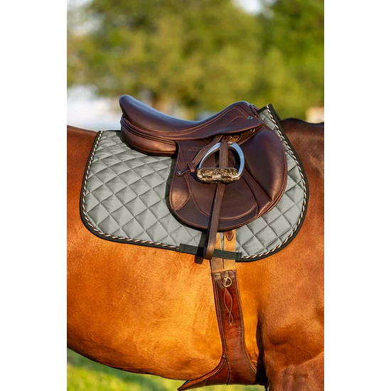Boss Equestrian Signature OLÍVAZÖLD ugró nyeregalátét