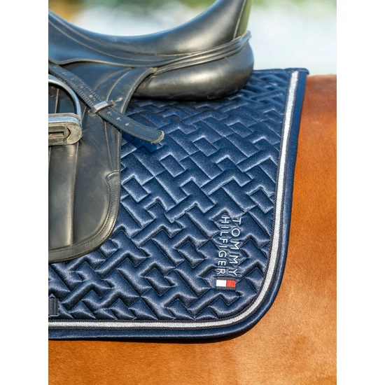 Tommy Hilfiger Windsor steppelt díjlovas nyeregalátét SÖTÉTKÉK